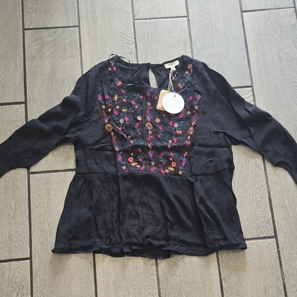 Umgee Tops - Umgee Womens Black Floral Embroidered Babydoll Blouse Top K5152 Size Large NWT